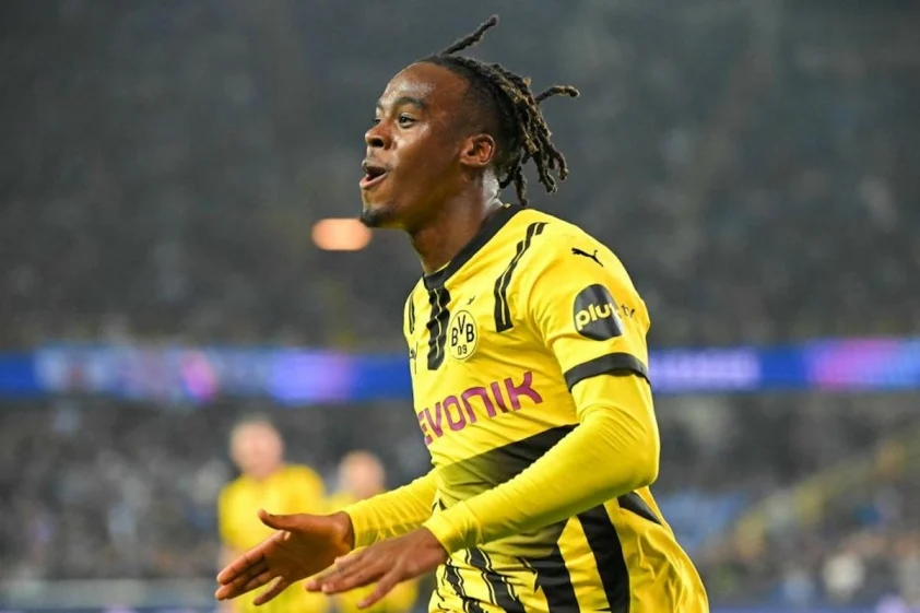 Vào sân từ ghế dự bị, Jamie Bynoe-Gittens đóng góp cú đúp bàn thắng cho Dortmund. Ảnh: Getty