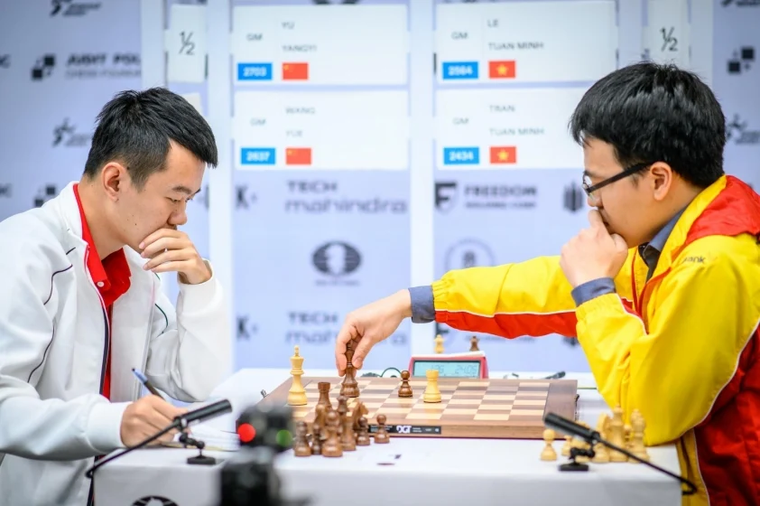 Lê Quang Liêm tỏa sáng ở trận đấu với Trung Quốc (Ảnh: FIDE)